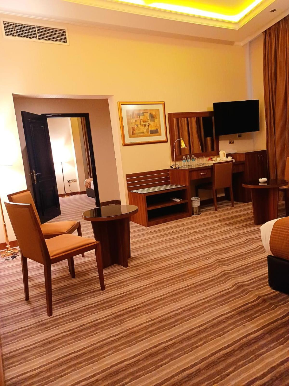 Royal Qatar Hotel Doha Exterior photo